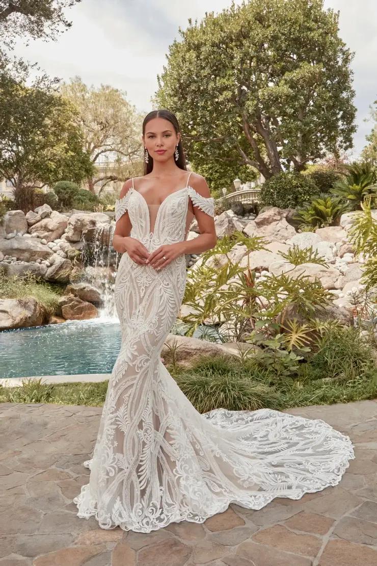 Model wearing Casablanca Bridal wedding dress